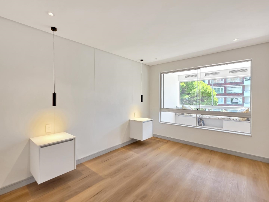 2 Bedroom Property for Sale in Sea Point Western Cape